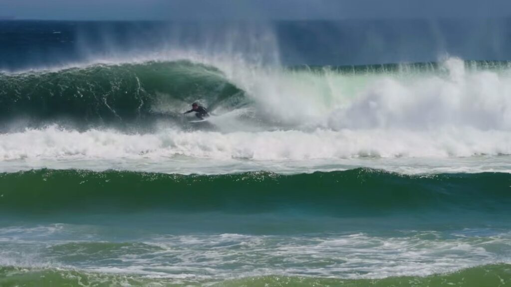 南アフリカが舞台のサーフムービー「Where the Air is Thick with Glory」