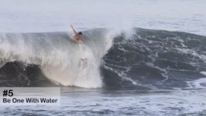 2025年バリ島でカメラが捉えたサーフィン中の「まさかの瞬間」トップ5動画