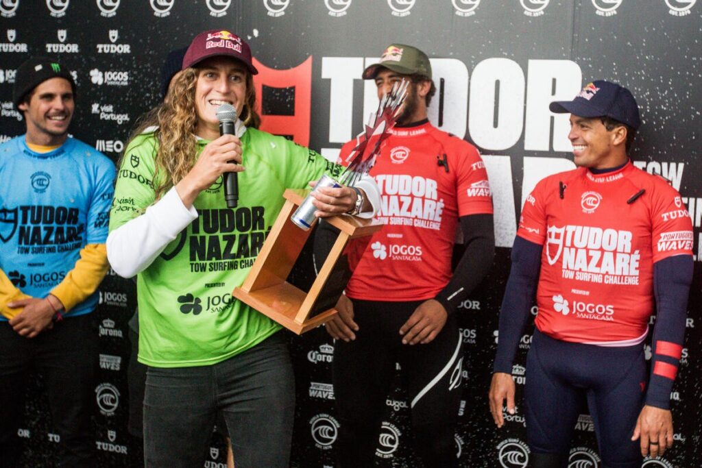 女性ビッグウェイブレジェンドのジャスティン・デュポンが脊椎骨折の大怪我