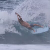 反応が悪いスポンジでハイパフォーマンス！クレイ・マルゾのキャッチサーフ動画