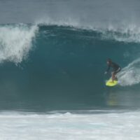 クルス・ディノファのパイプ初サーフ動画とサーフィン用語の「スノーボール」について