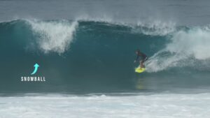 クルス・ディノファのパイプ初サーフ動画とサーフィン用語の「スノーボール」について