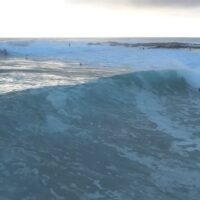 スナッパーロックスがグッドコンディションに！先週末のフリーサーフィン動画