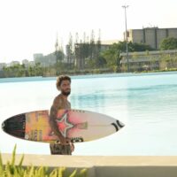 フィリペ・トレドのウェイブプールでのサーフィン！オフシーズン密着動画