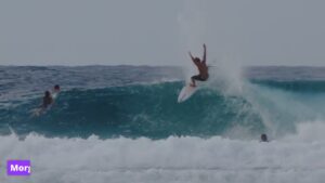 CTサーファーによるスナッパーロックスでのウォームアップサーフィン動画