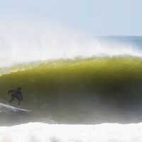 今季ベストコンディションとなったポルトガルのスーパーチューボス！バレル動画