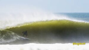 今季ベストコンディションとなったポルトガルのスーパーチューボス！バレル動画