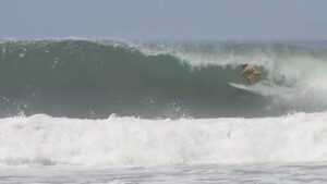 今年一のベストシェイプとなったバリ島クラマス！フリーサーフィン動画