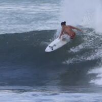 バリ島チャングーのペレレナンビーチがベストコンディション！フリーサーフィン動画