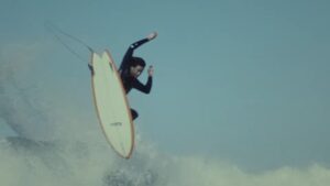 アルバムサーフ最新モデル「VeeBee」！ヴィクター・ベルナルドのテスト動画