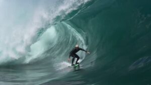 南部チリの強烈スラブスポットへ！コア・スミスのストライクミッション動画