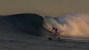 2026年6月のメンタワイ諸島（インドネシア）でのフリーサーフィン動画