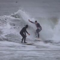 USオープン会場のハンティントンビーチに南スウェルが！フリーサーフィン動画