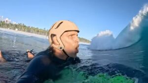 40時間かけスマトラ島南部のレフトスラブへ！コア・スミスのサーフトリップ動画