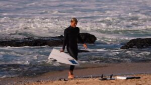 トップジュニアのデーン・ヘンリーが南アフリカのJベイへ!フリーサーフィン動画