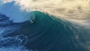 ロンボク島デザートポイントへのアーチ・ホワイトマンのストライクミッション動画